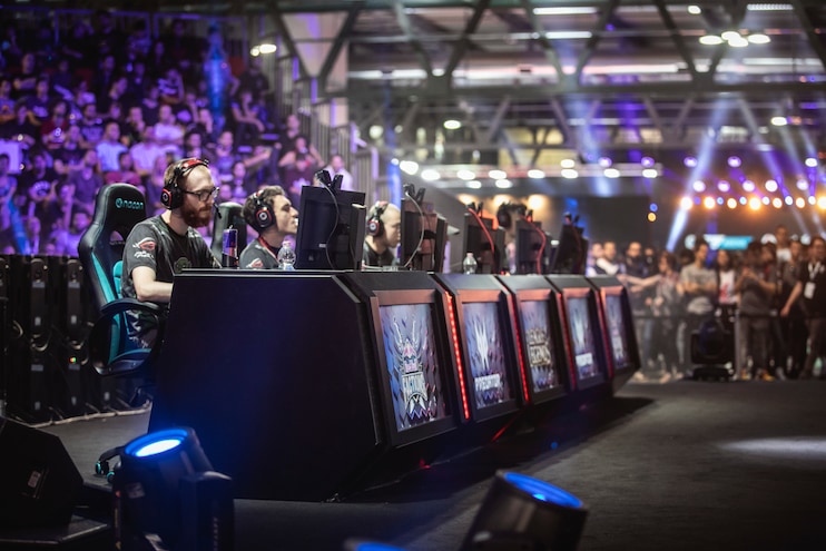 Red Bull Factions Gli Outplayed Conquistano Torre E Finale