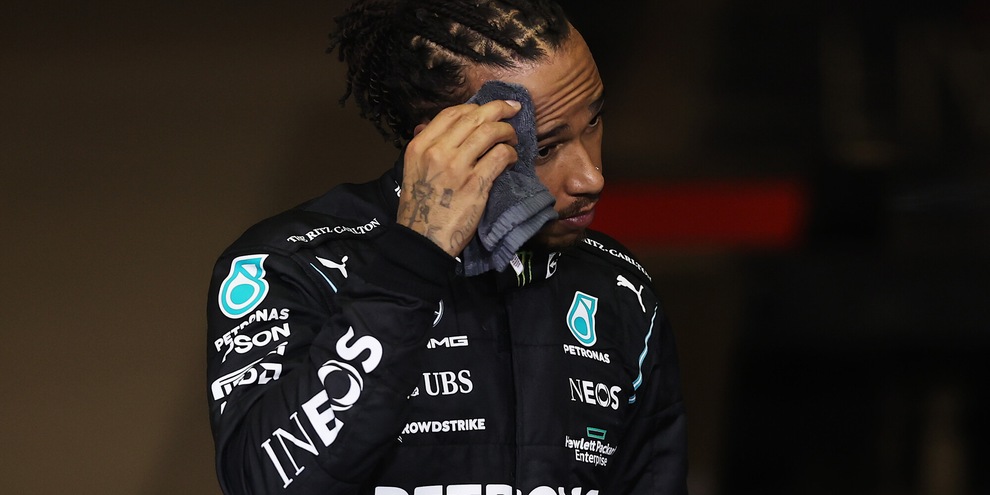 F1, Hamilton alza il cappello: \