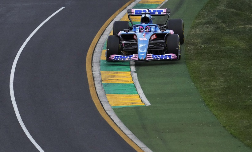Fernando Alonso ha concluso 17° il Gran Premio d'Australia, dopo che lo spagnolo è stato perseguitato dalla sfortuna per tutto il weekend.